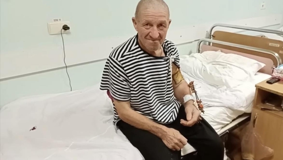 Через російські обстріли пенсіонер з Семенівської громади вже другий місяць «кочує» по лікарнях