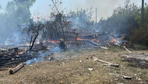 Російські війська обстріляли прикордоння Чернігівщини: горіли житлові будинки, декілька сіл без світла