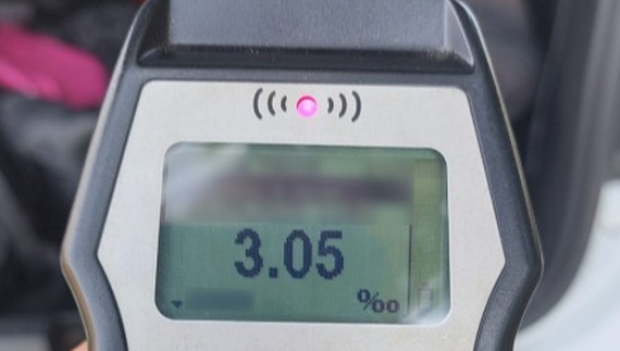 П’яний у 15 разів понад норму: мотоцикліста без прав зупинили на Чернігівщині