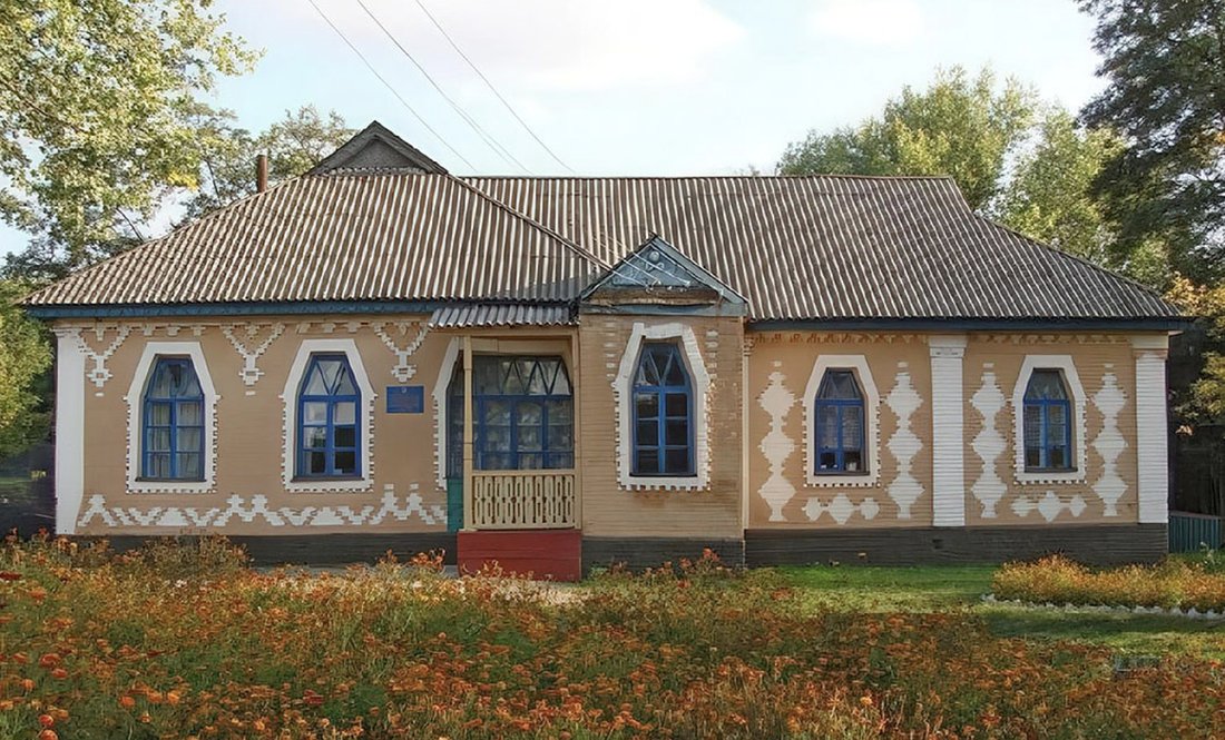 Будівля школи у села Брагинці, Варвинська громада