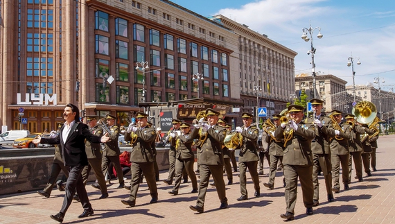 Військовий оркестр з Чернігова знявся у кліпі Зіброва
