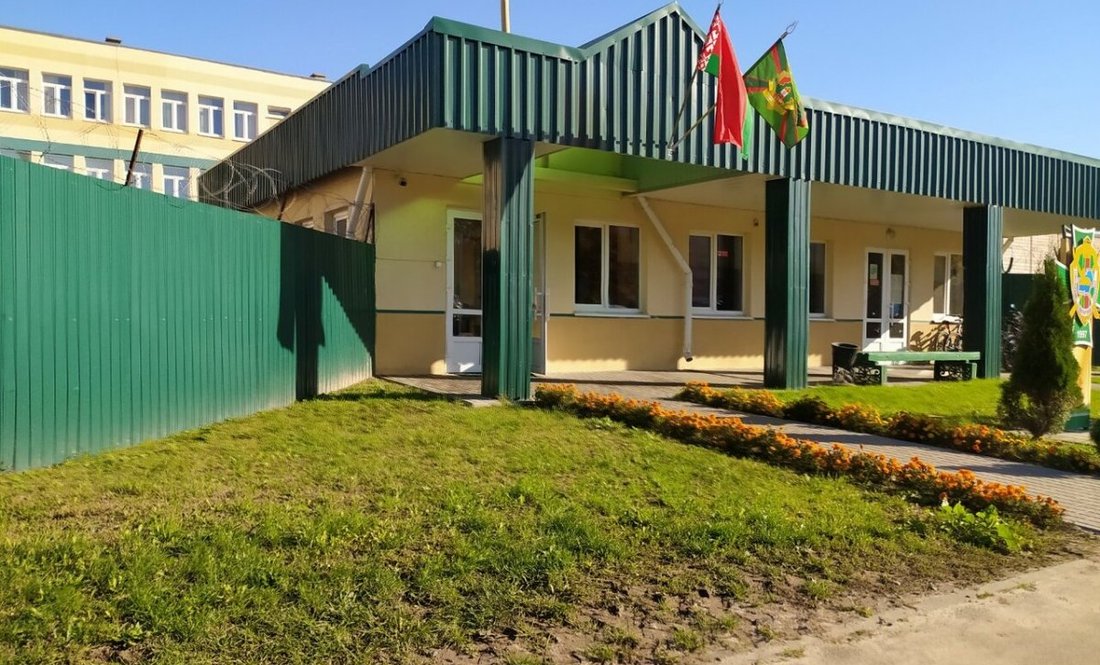 У 40 км від чернігівського кордону білоруси взялися реконструювати містечко прикордонників із сховищами для бронетехніки