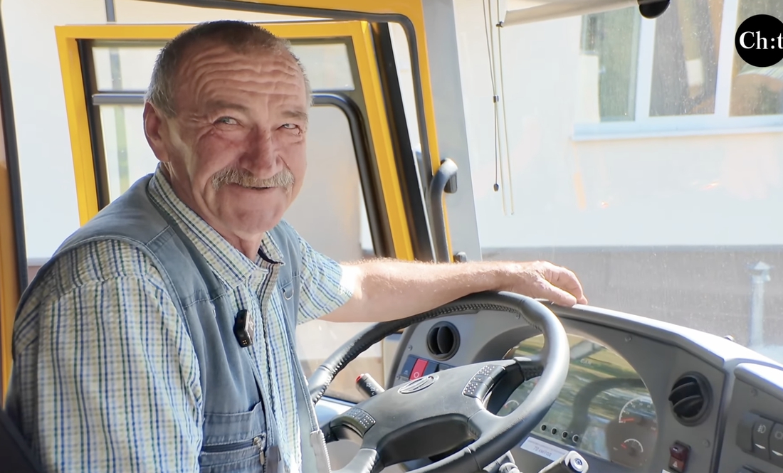 Сергій Михайлович - водій шкільного автобусу з Талалаївки
