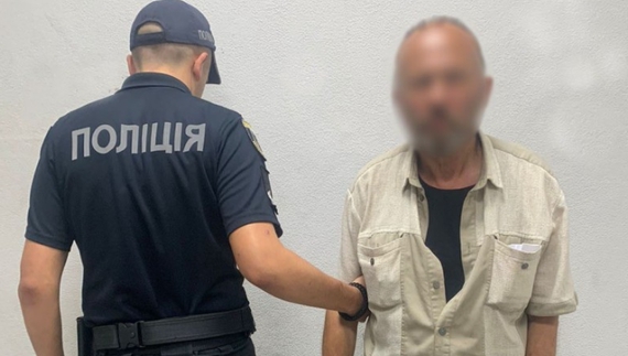 Рецидивіст викрав авто біля супермаркету у Чернігові — тепер йому загрожує до 5 років