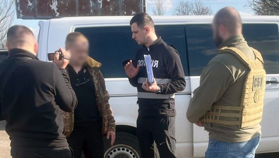 Чернігівський чиновник «торгував» звільненням від армії – тепер сам за ґратами