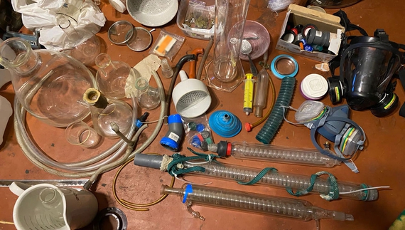 У Чернігові поліцейські викрили власника домашньої нарколабораторії