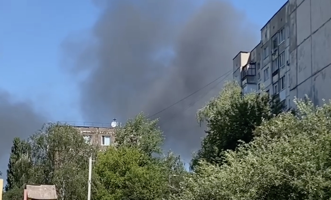 Над Черніговом стовп диму: повідомляють про вибух безпілотника