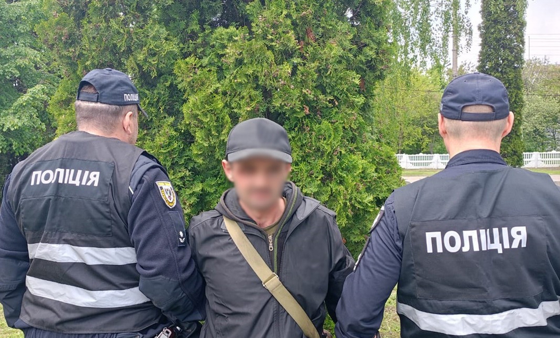 На Чернігівщині чоловік зарізав пенсіонерку - не позичила грошей