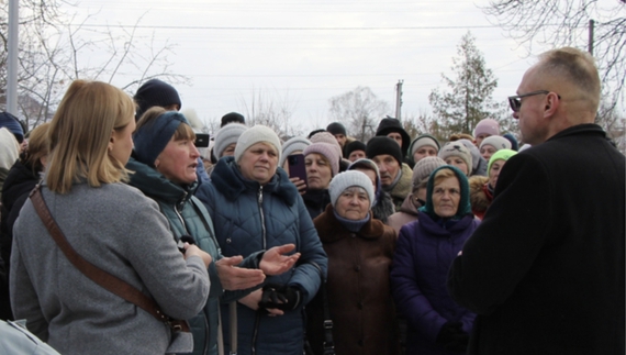 Мешканці Сновська вимагають пояснень від мера