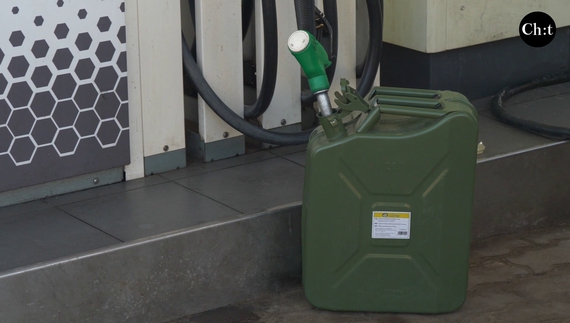 Водії запасаються пальним через загрозу ще більших цін