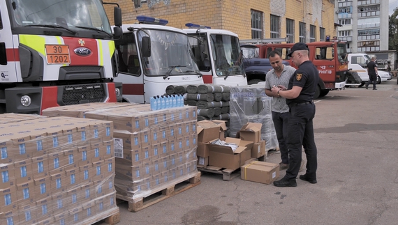 Медичне обладнання, будматеріали, продукти харчування отримали від благодійників підрозділи ДСНС в Чернігові