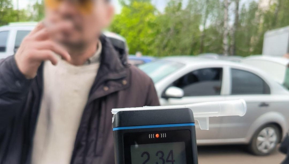 Патрульні в Чернігові затримали нетверезого водія з рекордним вмістом алкоголю