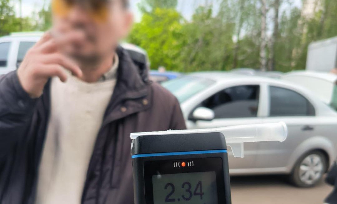 Патрульні в Чернігові затримали нетверезого водія з рекордним вмістом алкоголю