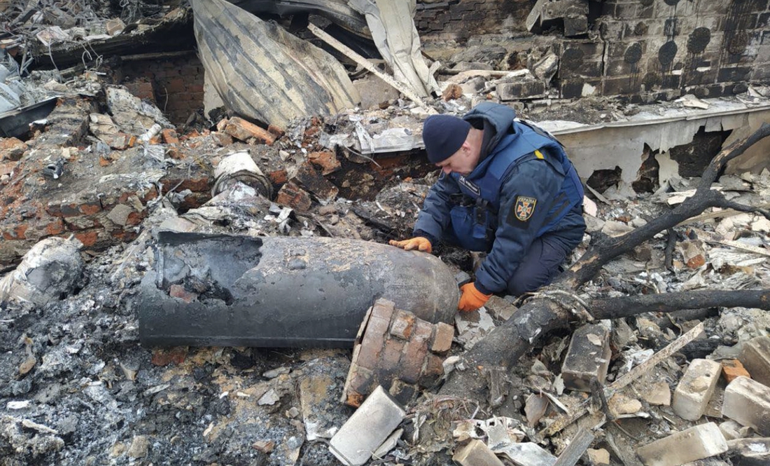 Російська авіація знищує Чернігів запальним бомбами, що прямо заборонено міжнародним правом