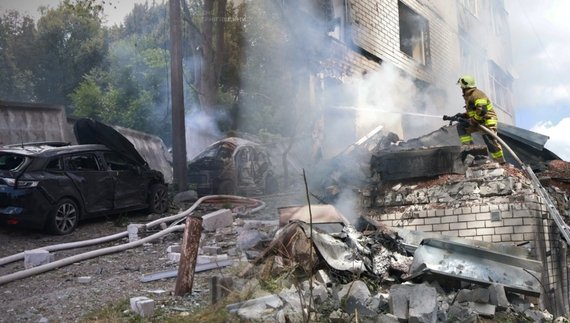 Наслідки удару по багатоповерхівці в Чернігові 24.08.2026