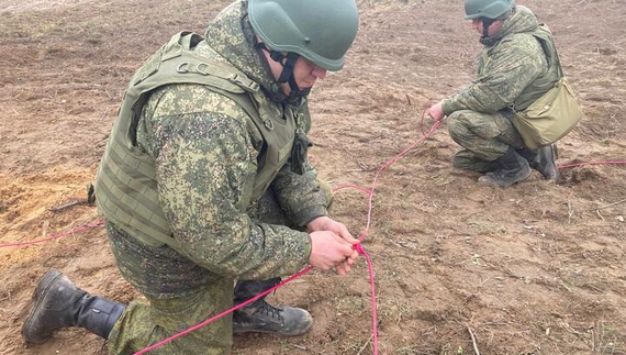 «Новая газета» вважає, що у грудні росіяни можуть знову рушити на Північ України з білорусі. Нині в частинах там триває активне постачання припасів