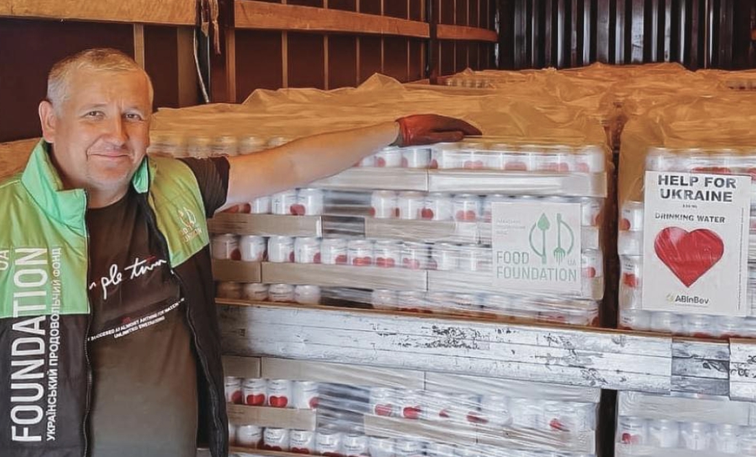 10 тонн питної води під брендом «Чернігівське» відправили для постраждалих Херсону