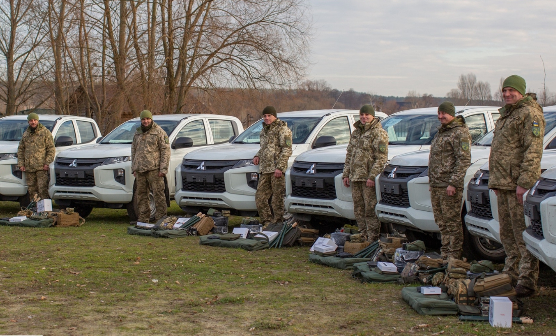 Ніжинські сапери отримали пікапи та обладнання для розмінування