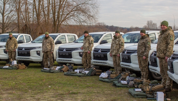 Ніжинські сапери отримали пікапи та обладнання для розмінування