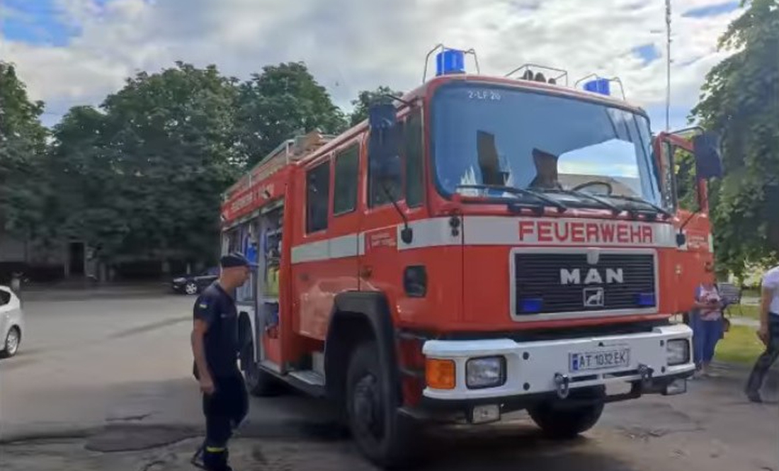 До Городні з Прикарпаття приїхало пожежне авто