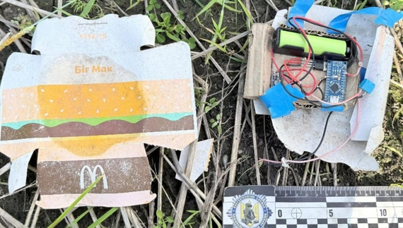 Диверсантку, що хотіла у Чернігові вбити військових бургером із вибухівкою, затримали