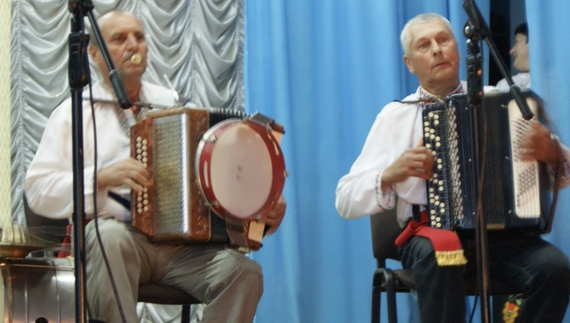 Анатолій Зелений, чоловік-оркестр зі Старої Басані. Виступав у дуеті з Михайлом Єрепом