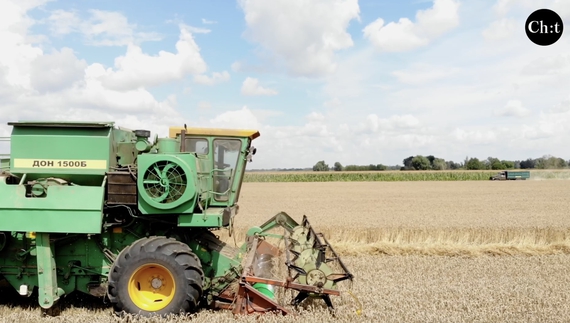 Продовжують справу батьків, вирощують органічну продукцію, допомагають ЗСУ: фермерів Чернігівщини привітали з професійним святом