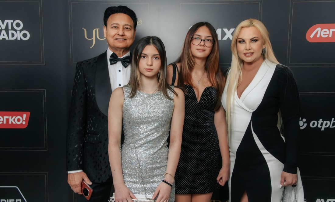 Вже заввишки з мамою: Камалія показала дорослих доньок