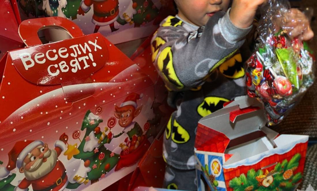 Селищна рада купила 307 солодких наборів за бюджетні кошти: для кого