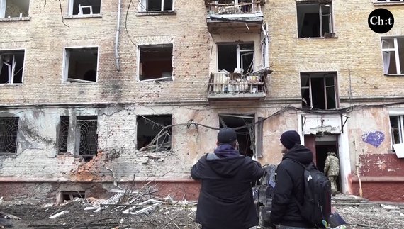 Багатоповерхівка зазнала серйозних пошкоджень.