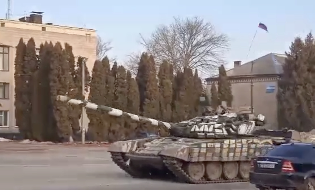 Хроніки вторгнення 2022 року: обстріл Ніжинського аеродрому та танки у Семенівці