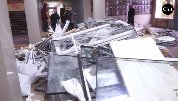У ліцеї вибито близько 200 вікон