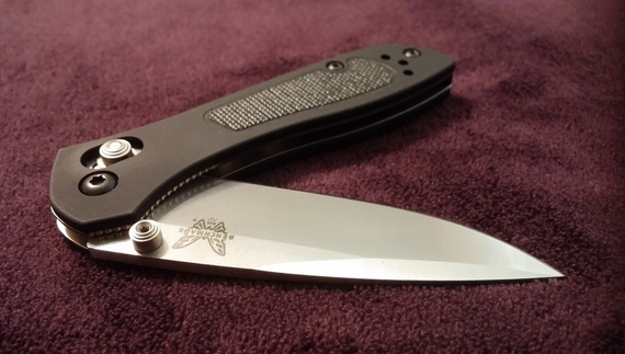 Фіксований чи складаний ніж: що вибирають військові?