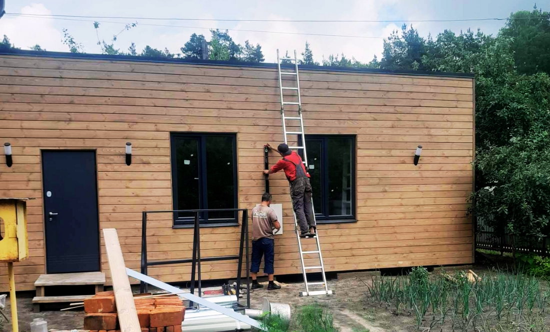 Модульні будинки отримали дві родини з Городні