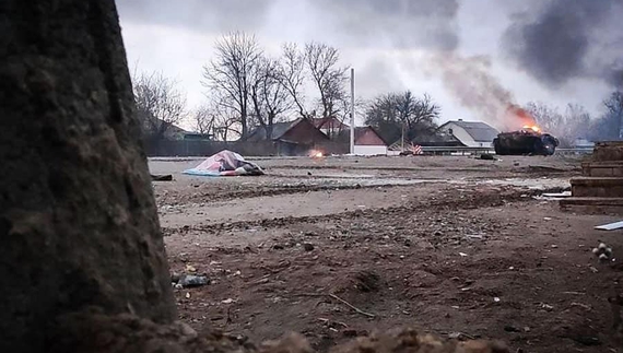 За три прильоти в родини із села під Черніговом згоріло все. Відновили за рік