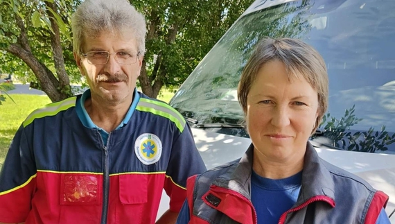 На Чернігівщині медики врятували життя 85-річному чоловіку після падіння з велосипеда