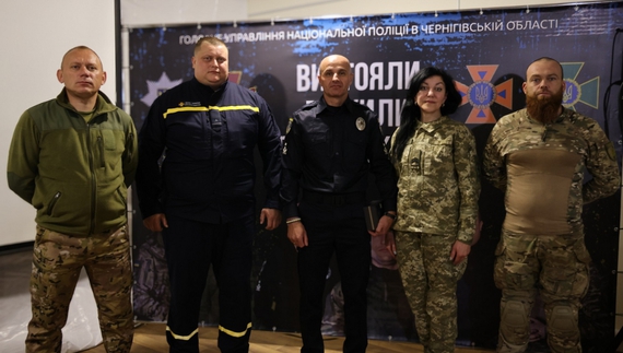 У Чернігові презентували фільм про захисників і нагородили оборонців: кого відзначили