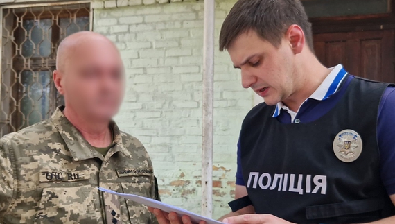 На Чернігівщині посадовця ТЦК затримали на хабарі у 2000 доларів