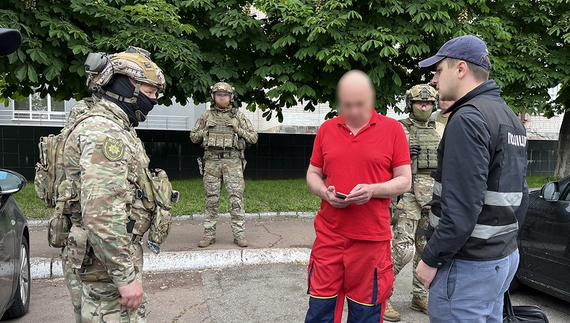 Чернігівських медиків затримали за організацію схеми ухилення від військової служби