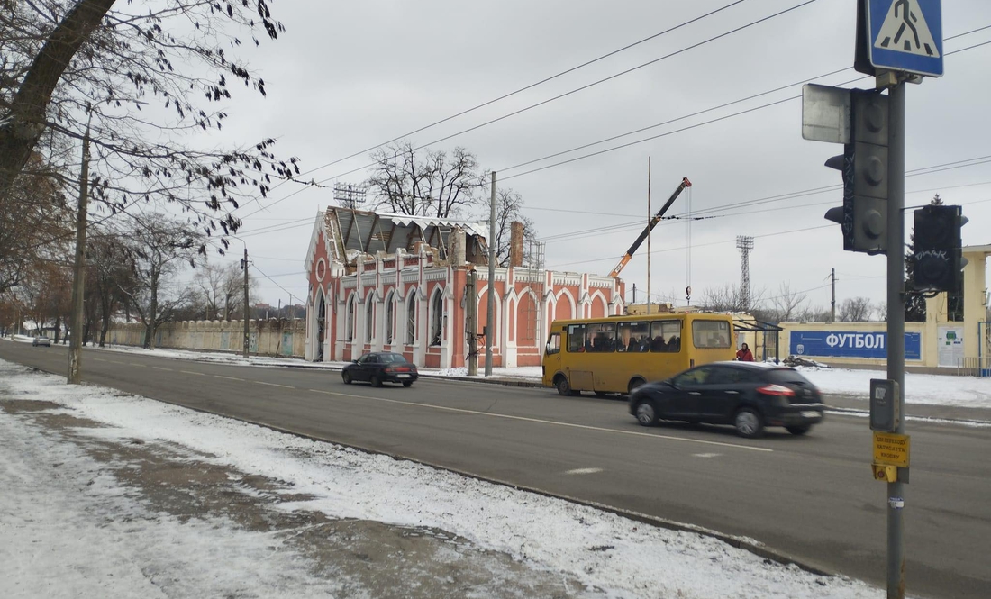 Чернігівську бібліотеку для юнацтва у грудні почали консервувати для реставрації навесні