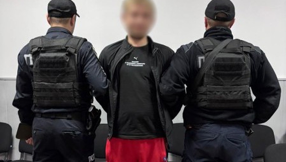 Вдарив жінку по обличчю та пограбував: на Чернігівщині затримали розбійника