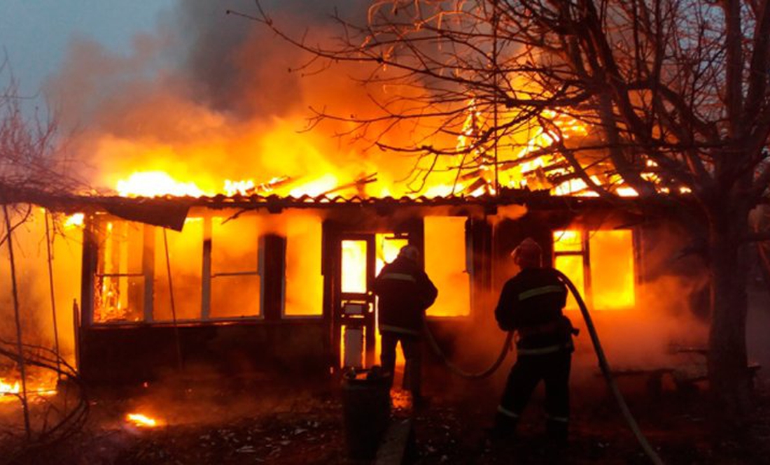 На Чернігівщині горів багатоквартирний будинок