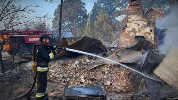 Вогнеборці загасили масштабну пожежу в Семенівській громаді