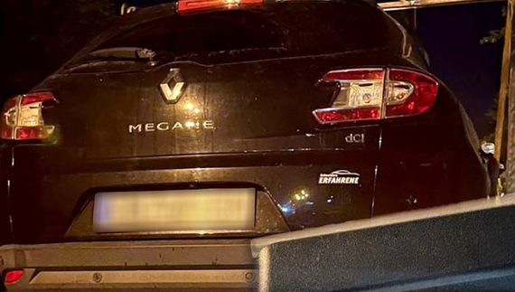 Нетвереза за кермом: у Чернігові патрульні зупинили водійку Renault Megane