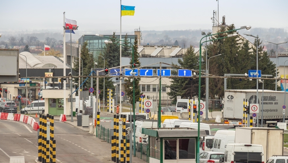 Кордон України та ЄС: скільки часу чернігівці проводять у чергах на виїзд та вʼїзд