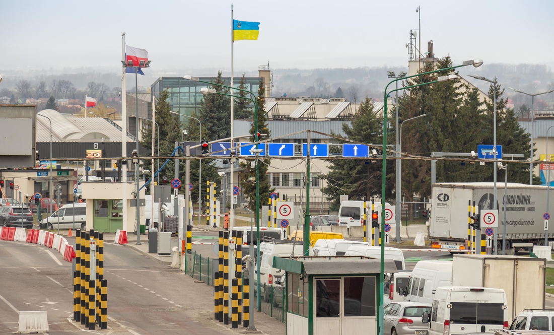 Кордон України та ЄС: скільки часу чернігівці проводять у чергах на виїзд та вʼїзд