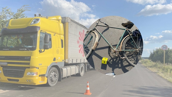 Страшні ДТП: у прикордонні автівка влетіла у непрацюючий блокпост, а у Городні - збила велосипедиста