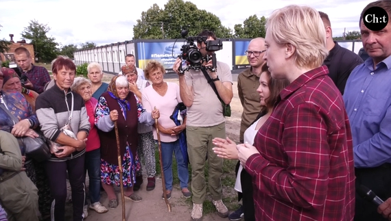 Віце-прем’єрка Верещук на Чернігівщині: школи у громадах, дитяча лікарня, люди, які втратили житло