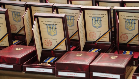 У Чернігівській ОВА передали державні нагороди родинам загиблих бійців