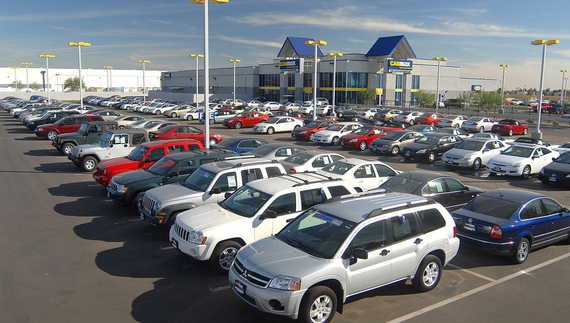 Обіцяв «пригнати» авто із Європи – шахрай ошукав мешканку Чернігова на 200 тисяч гривень